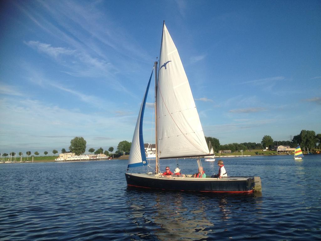 Sailcenter Limburg Kinrooi Exterior photo